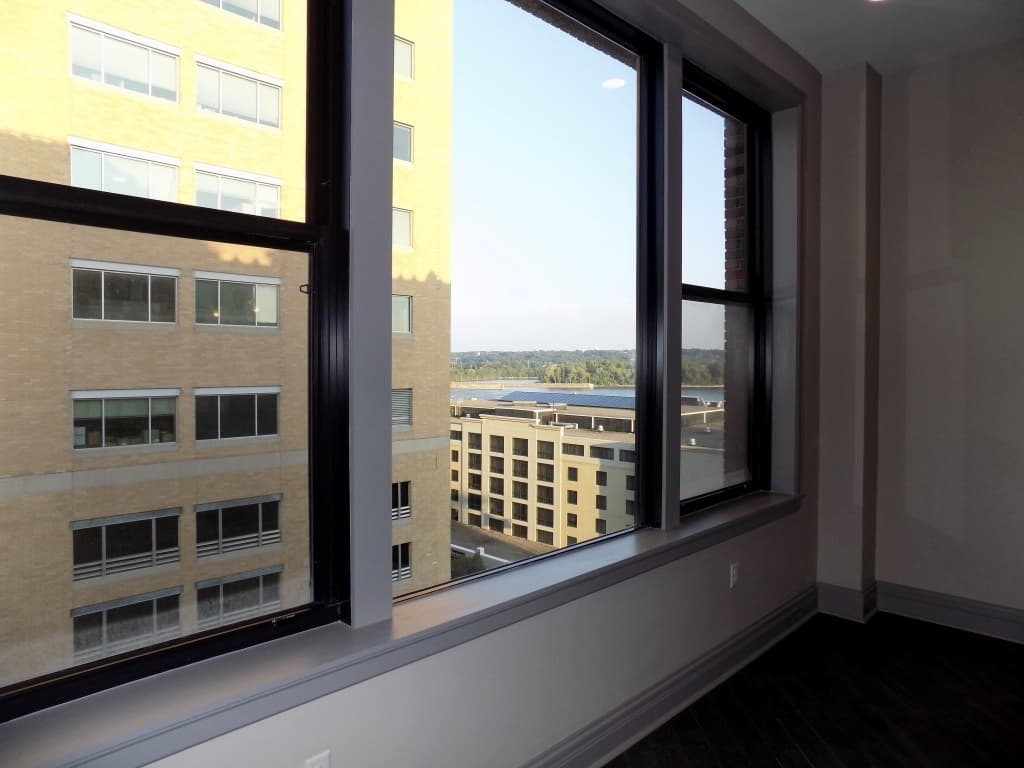 Davenport Apartment: 212 Brady St