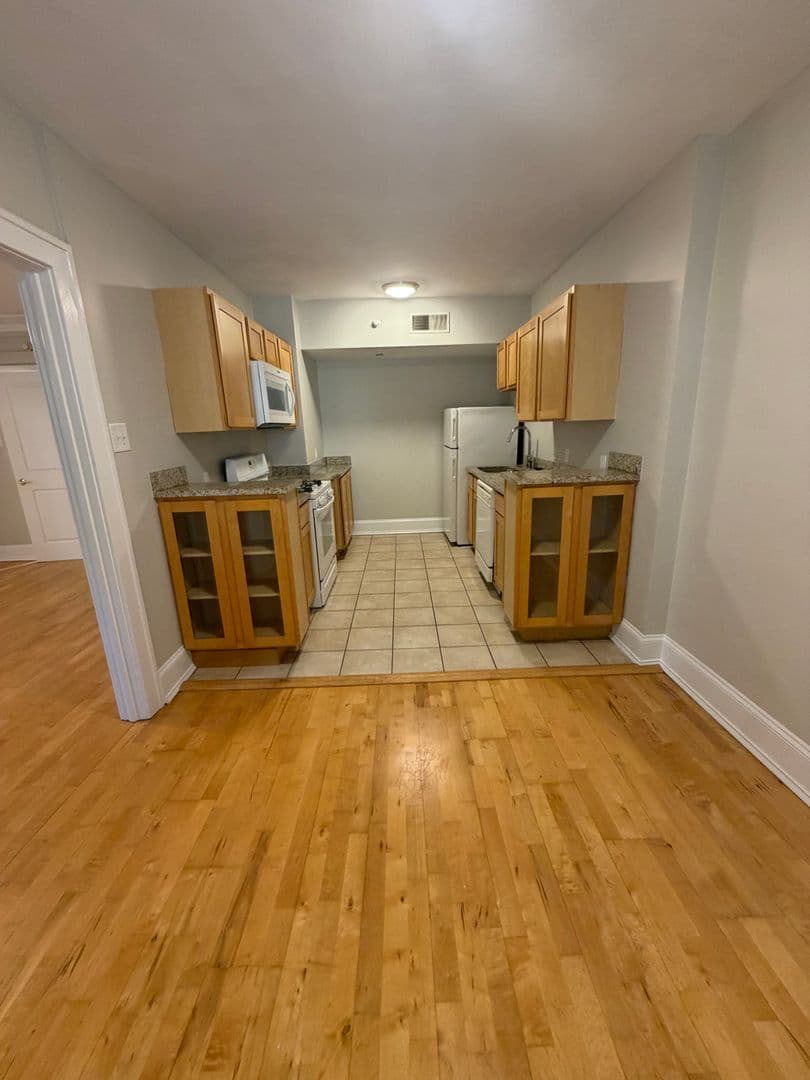 St. Louis Apartment: 4616 Lindell Blvd.
