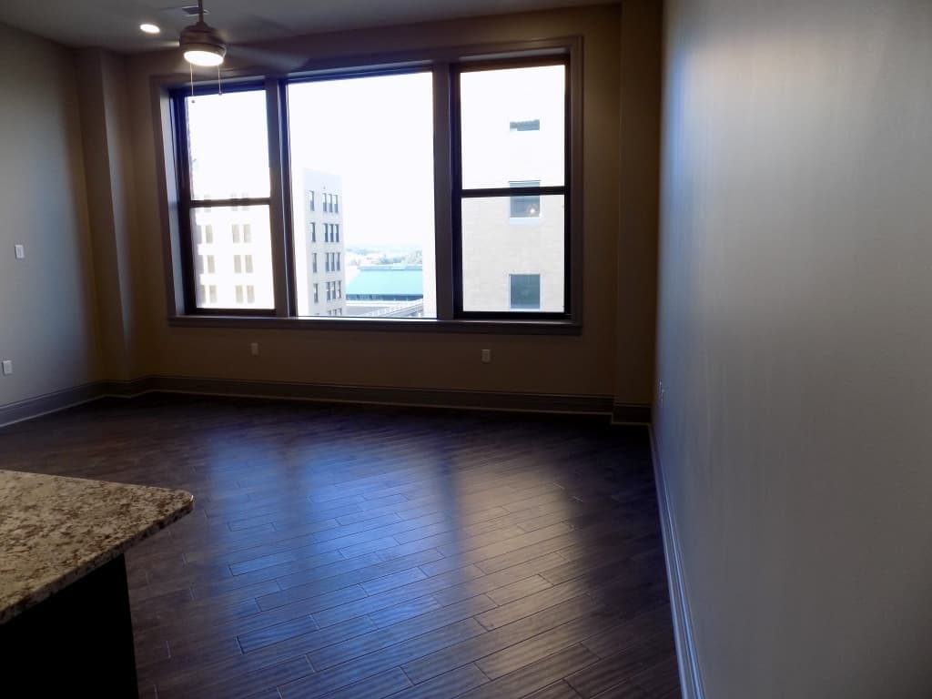 Davenport Apartment: 212 Brady St