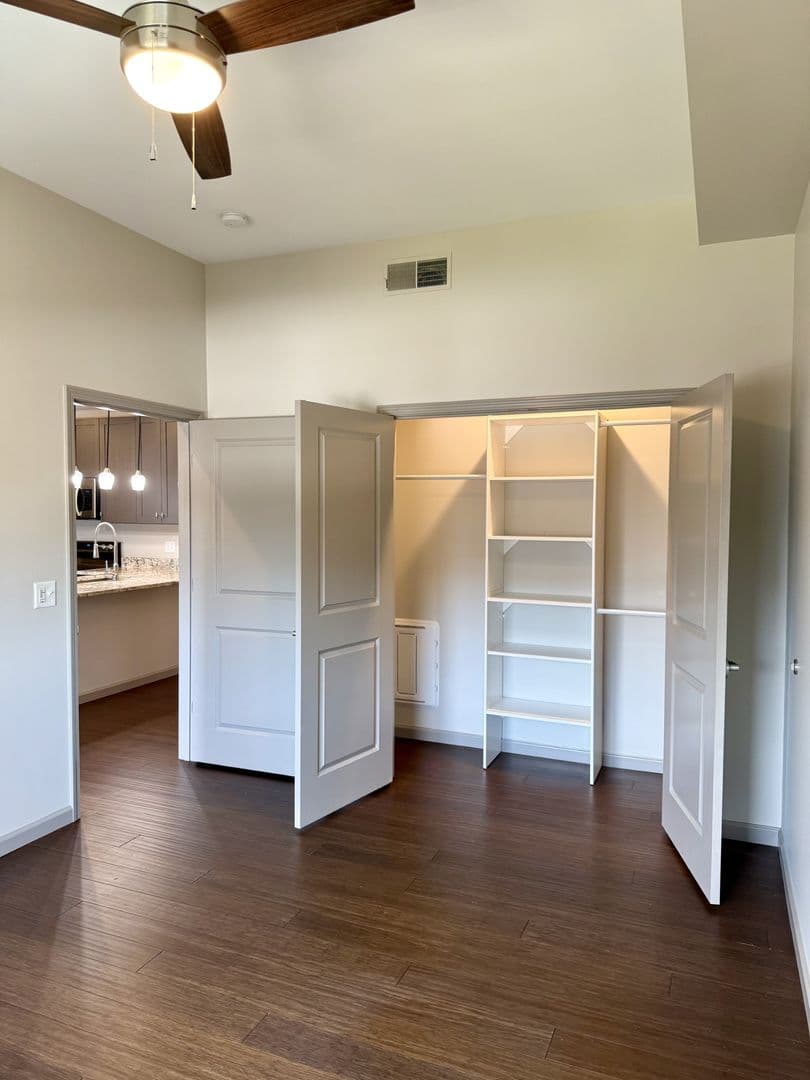 St. Louis Apartment: 4440 Manchester Ave.