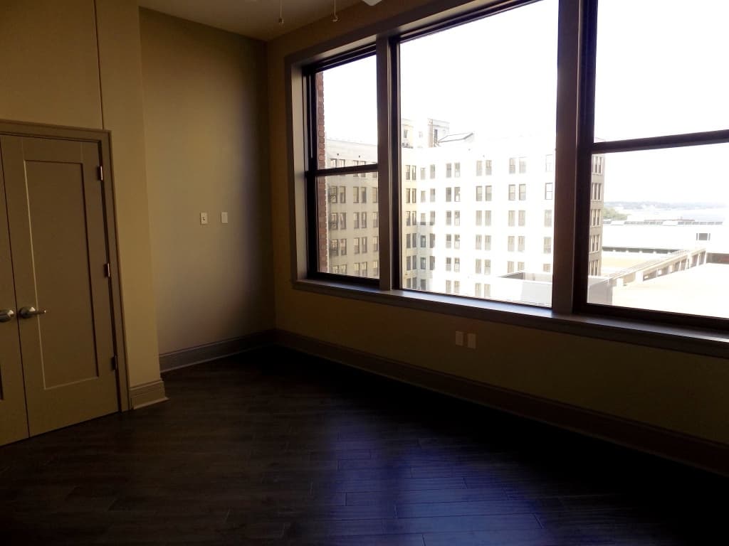 Davenport Apartment: 212 Brady St