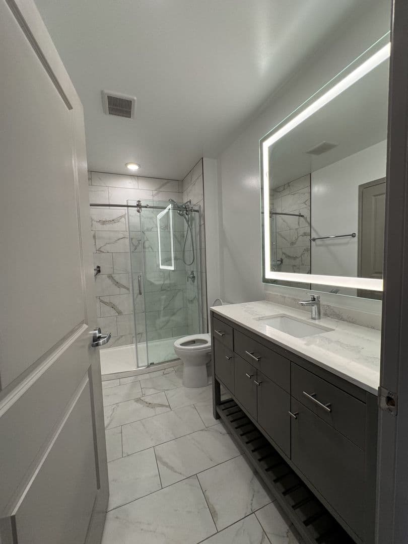 St. Louis Apartment: 4440 Manchester Ave.