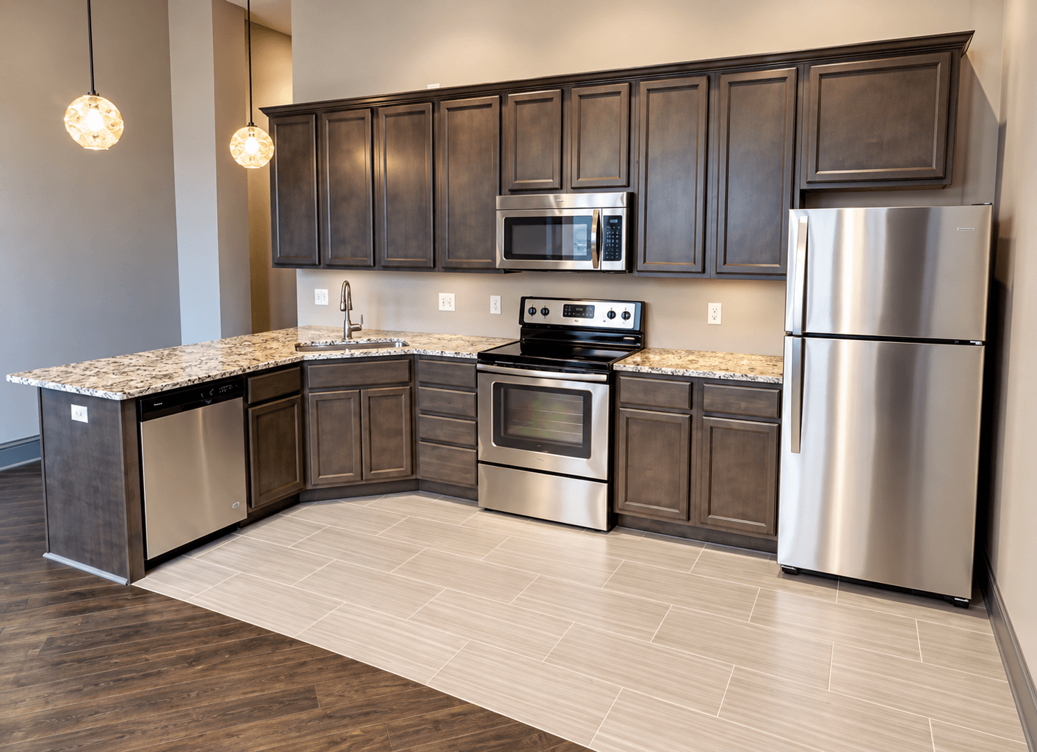 Davenport Apartment: 212 Brady St