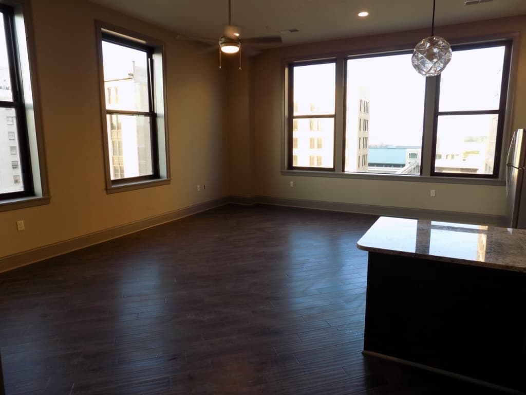 Davenport Apartment: 212 Brady St