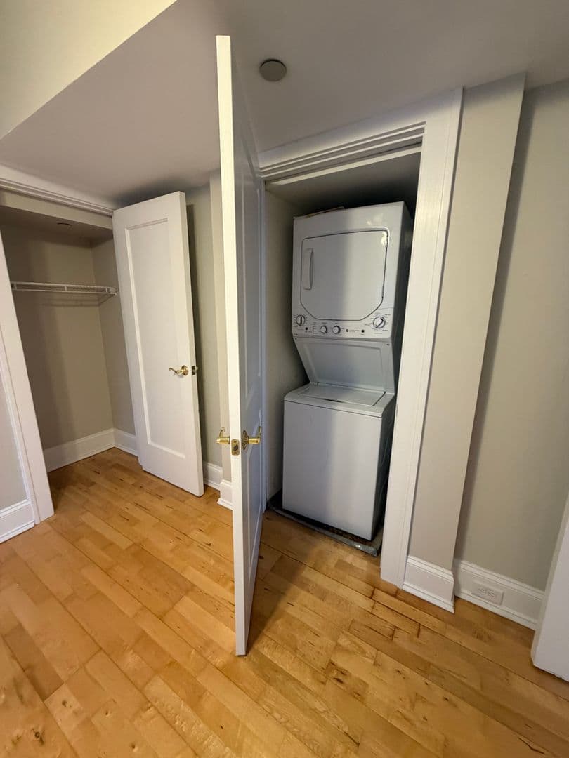 St. Louis Apartment: 4616 Lindell Blvd.