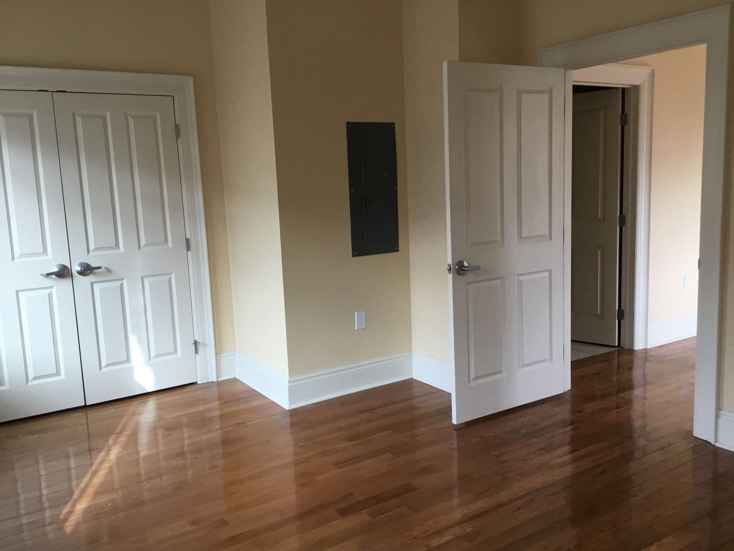 Davenport Apartment: 401 N. Brady St.