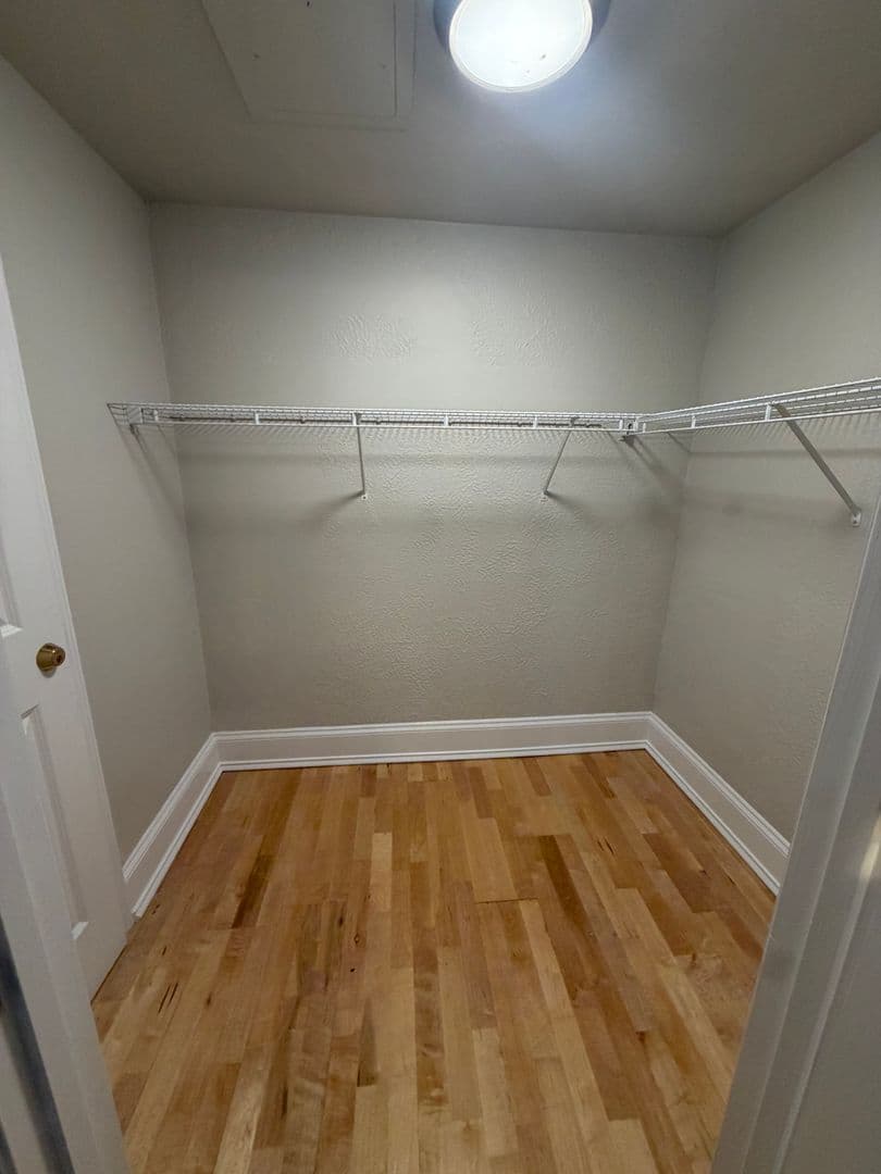 St. Louis Apartment: 4616 Lindell Blvd.