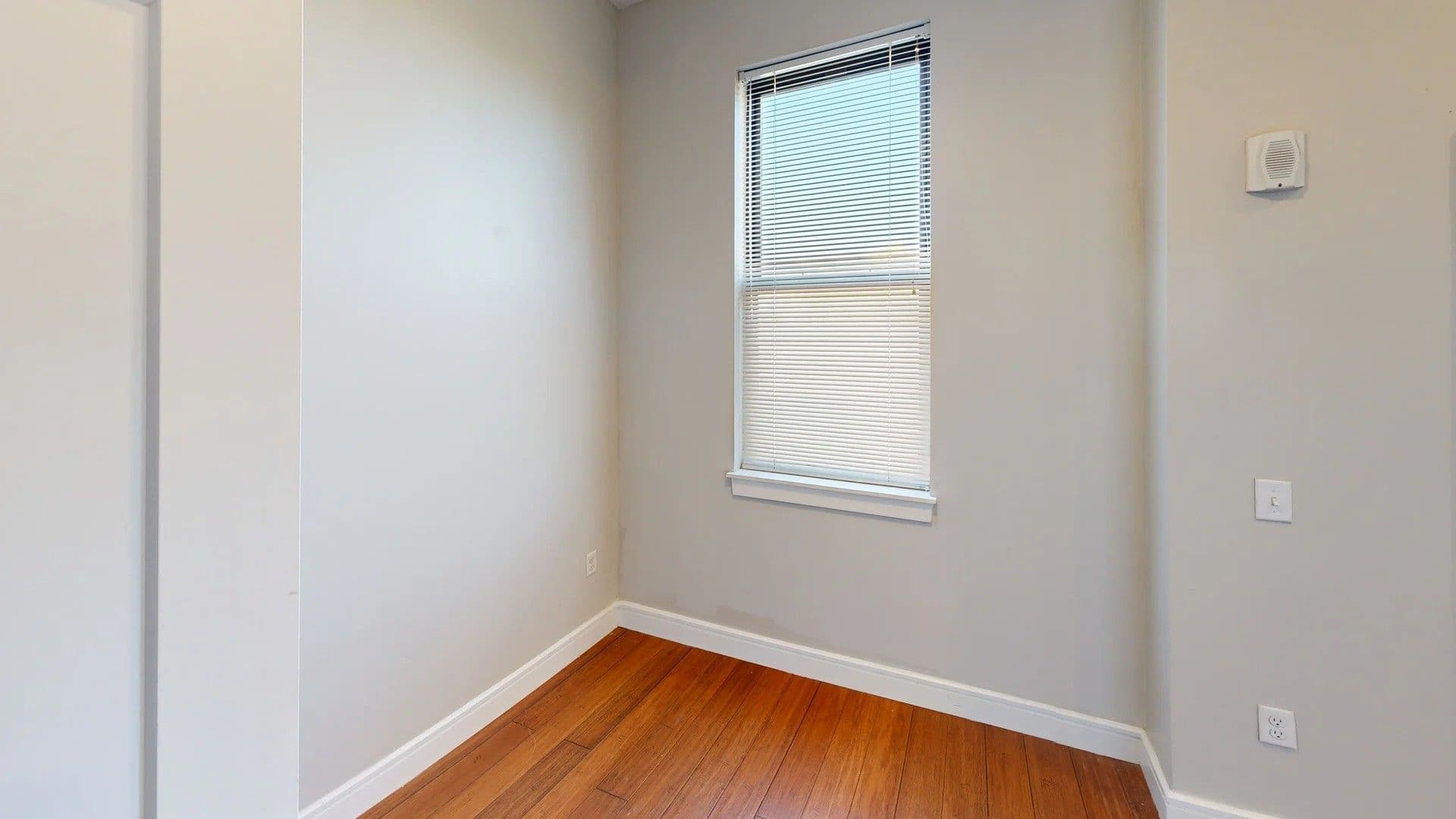 St. Louis Apartment: 4400 Manchester Ave
