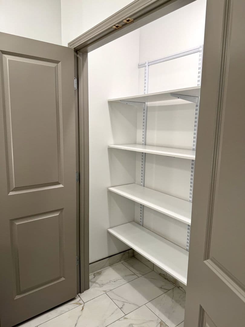 St. Louis Apartment: 4440 Manchester Ave.