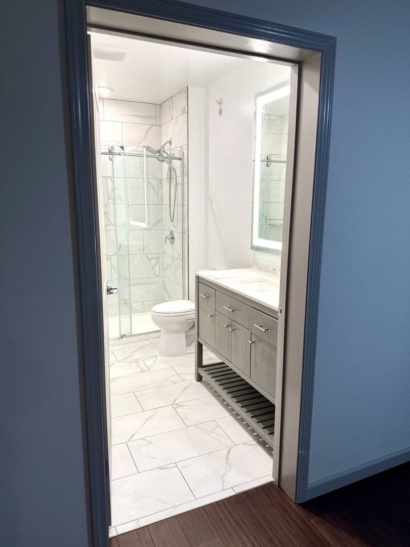 St. Louis Apartment: 4440 Manchester Ave.