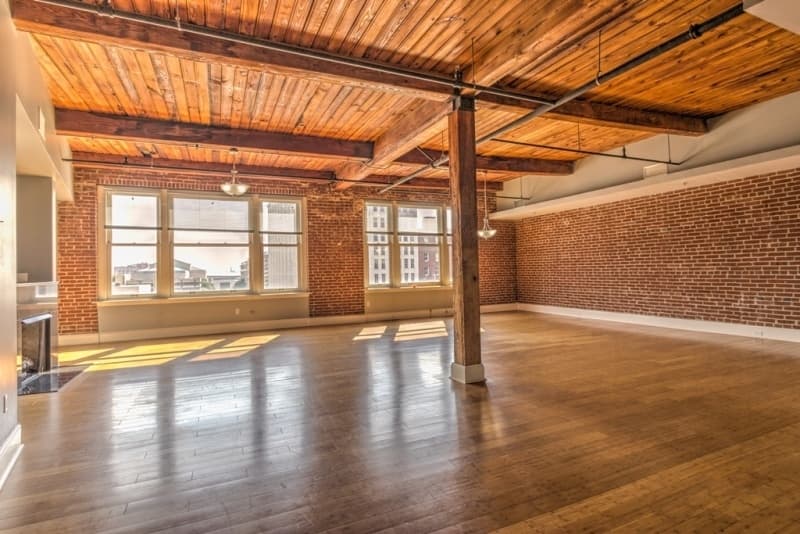 St. Louis Apartment: 1511 Washington Ave.