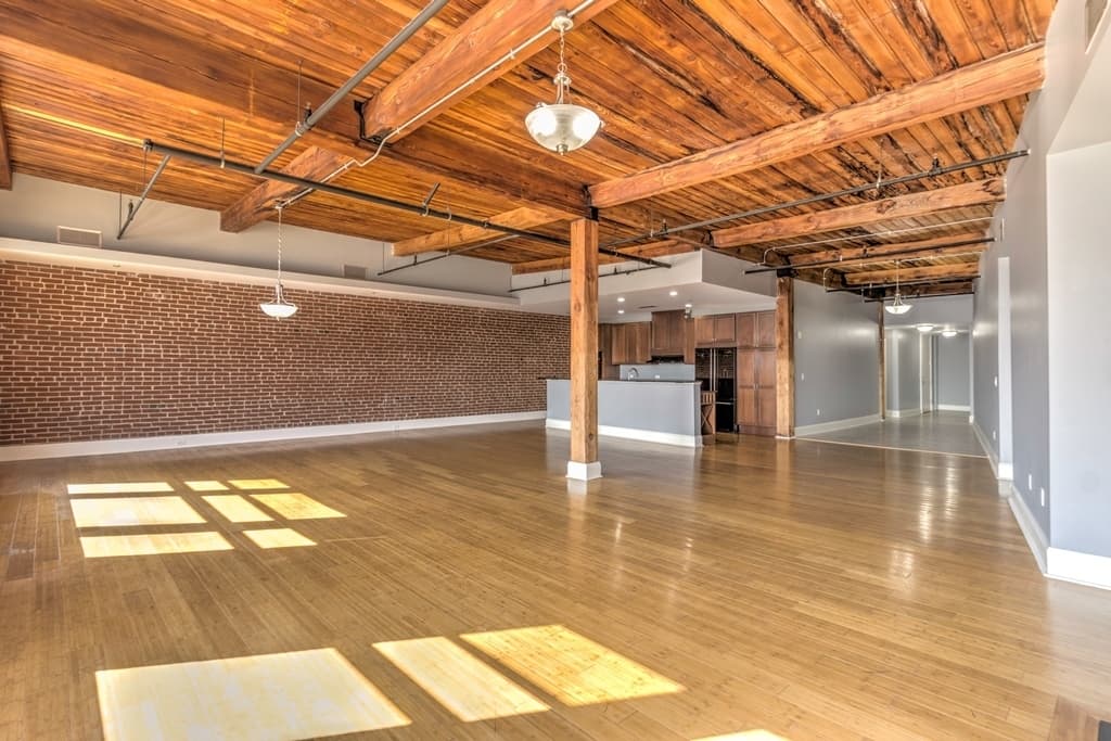 St. Louis Apartment: 1511 Washington Ave.