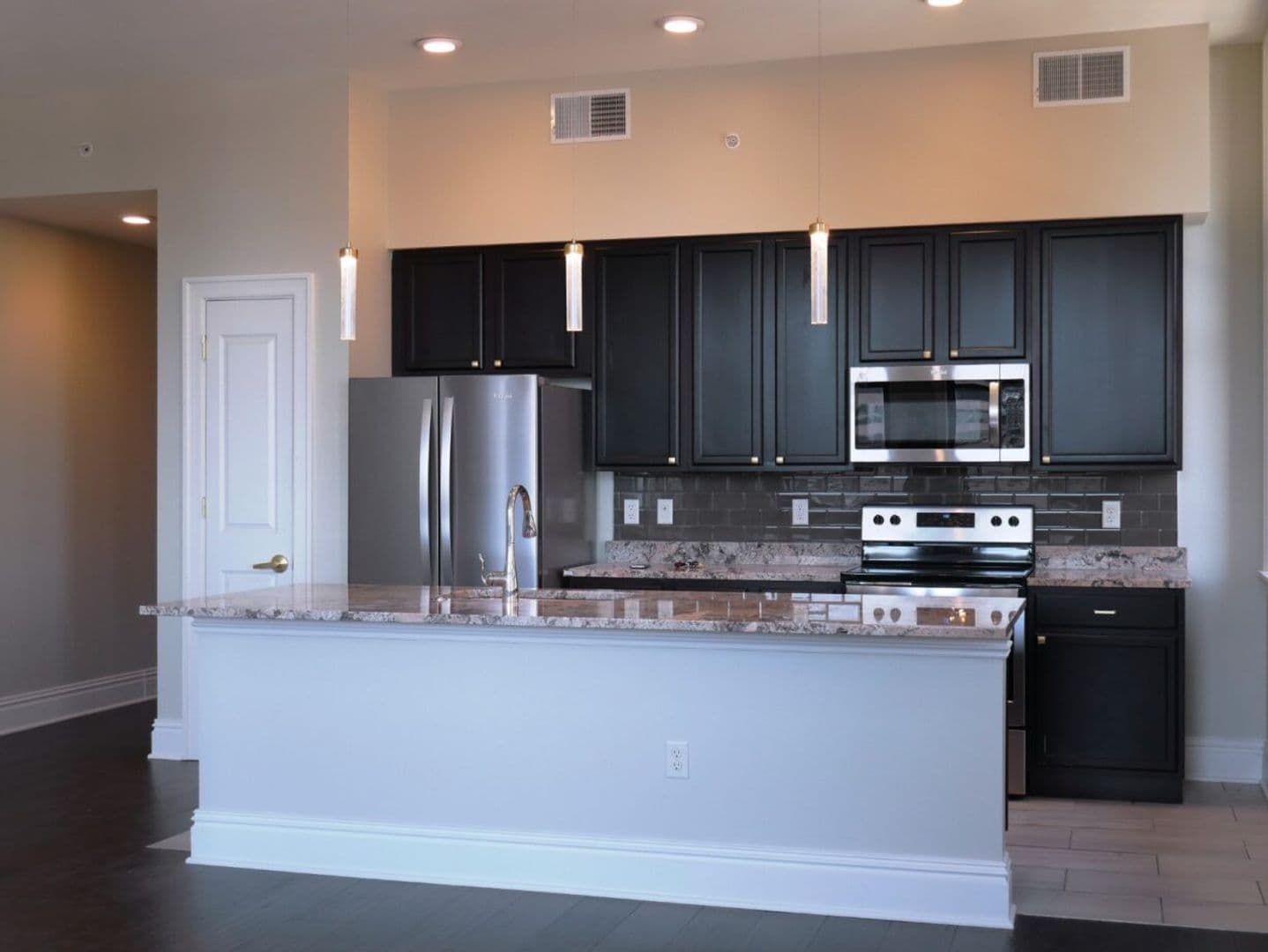 St. Louis Apartment: 705 Olive Street