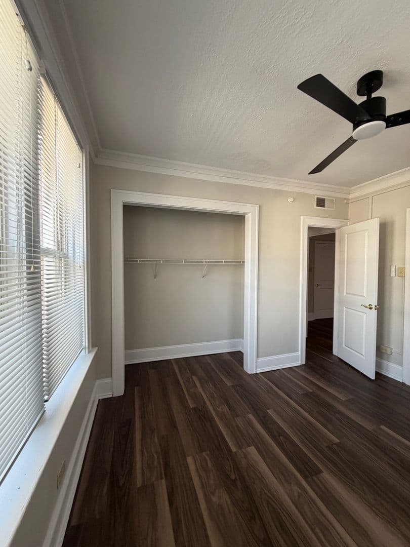 St. Louis Apartment: 4616 Lindell Blvd.
