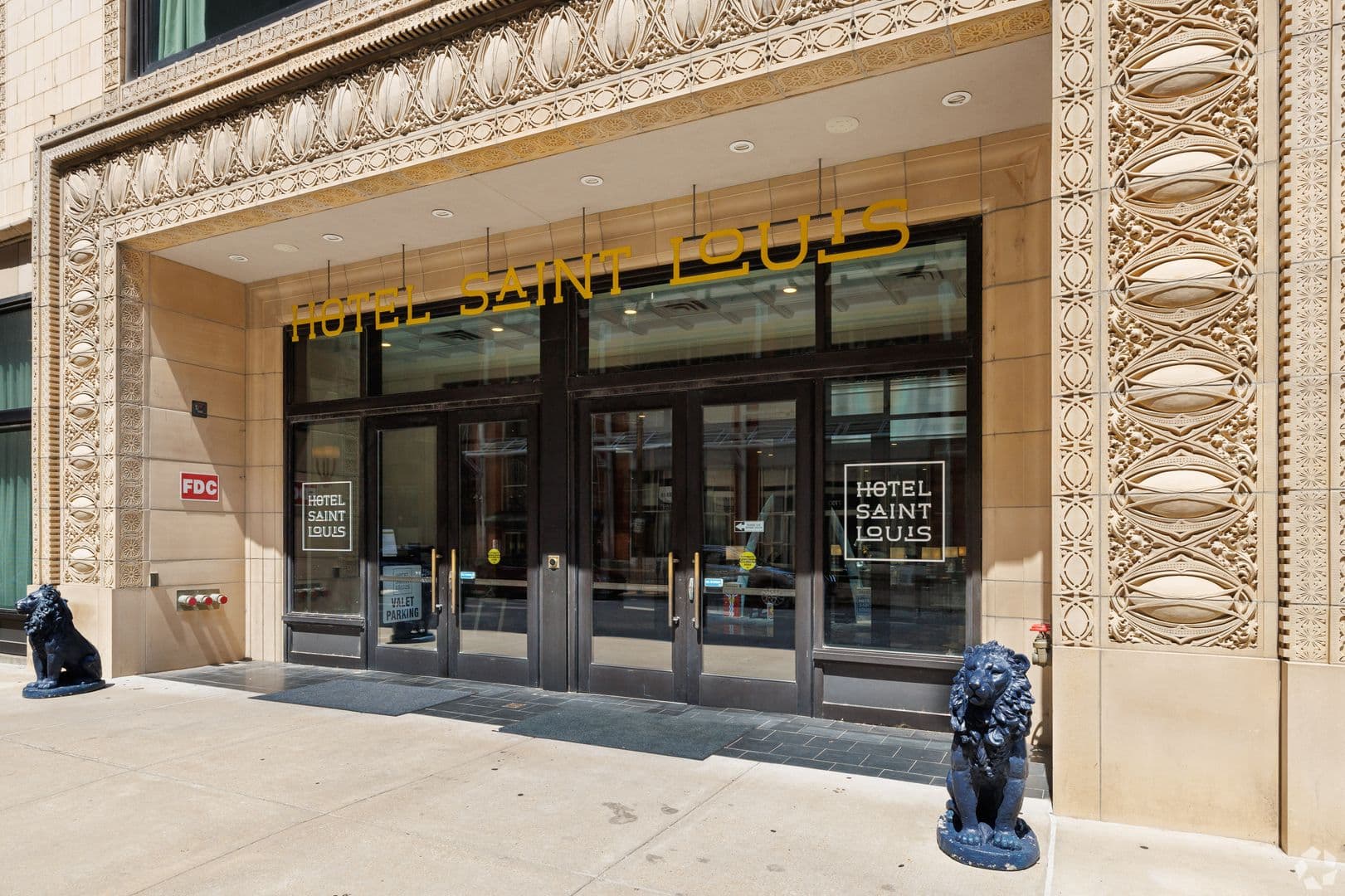 St. Louis Apartment: 705 Olive Street