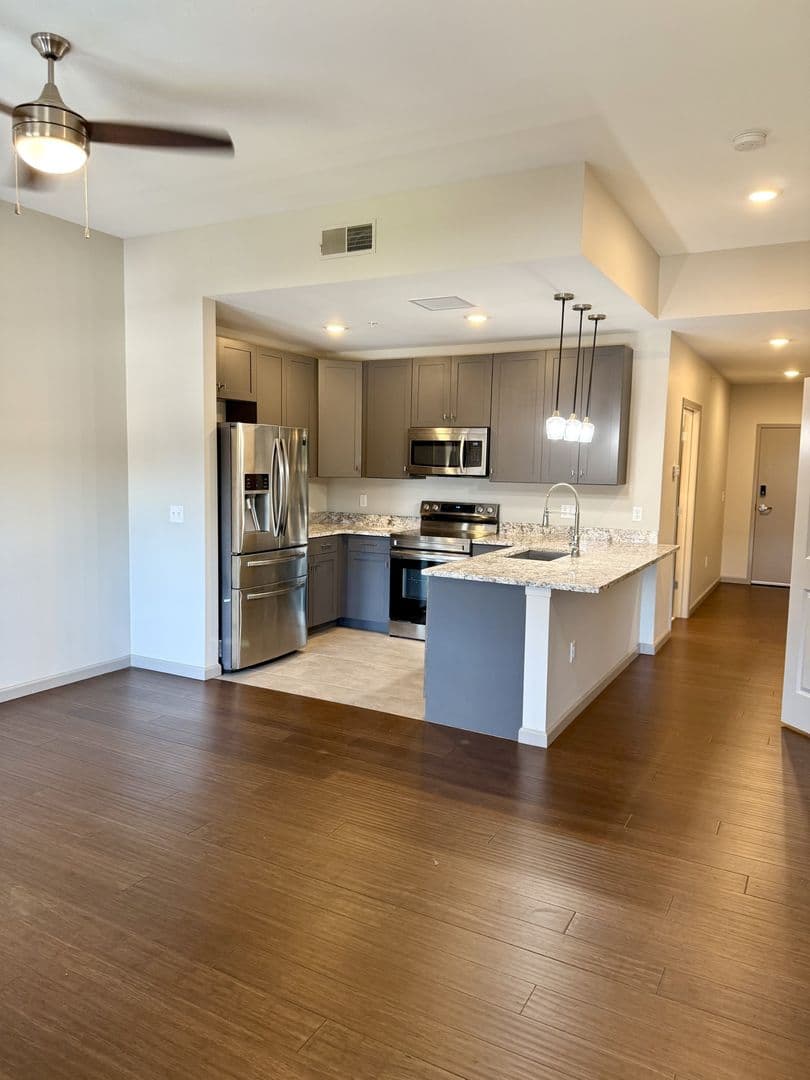 St. Louis Apartment: 4440 Manchester Ave.