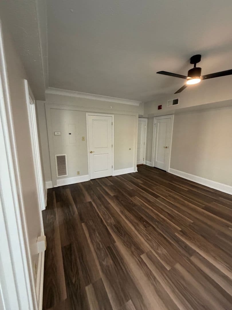 St. Louis Apartment: 4616 Lindell Blvd.
