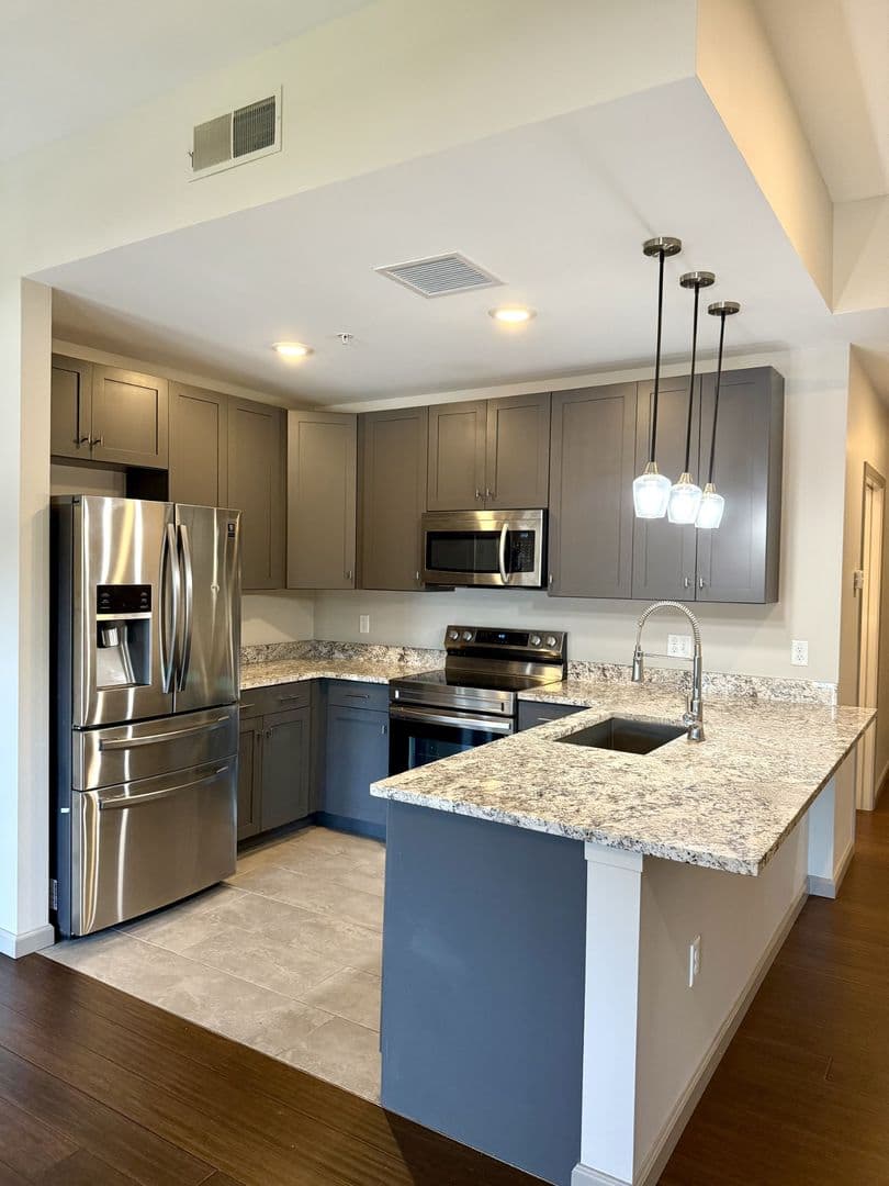 St. Louis Apartment: 4440 Manchester Ave.