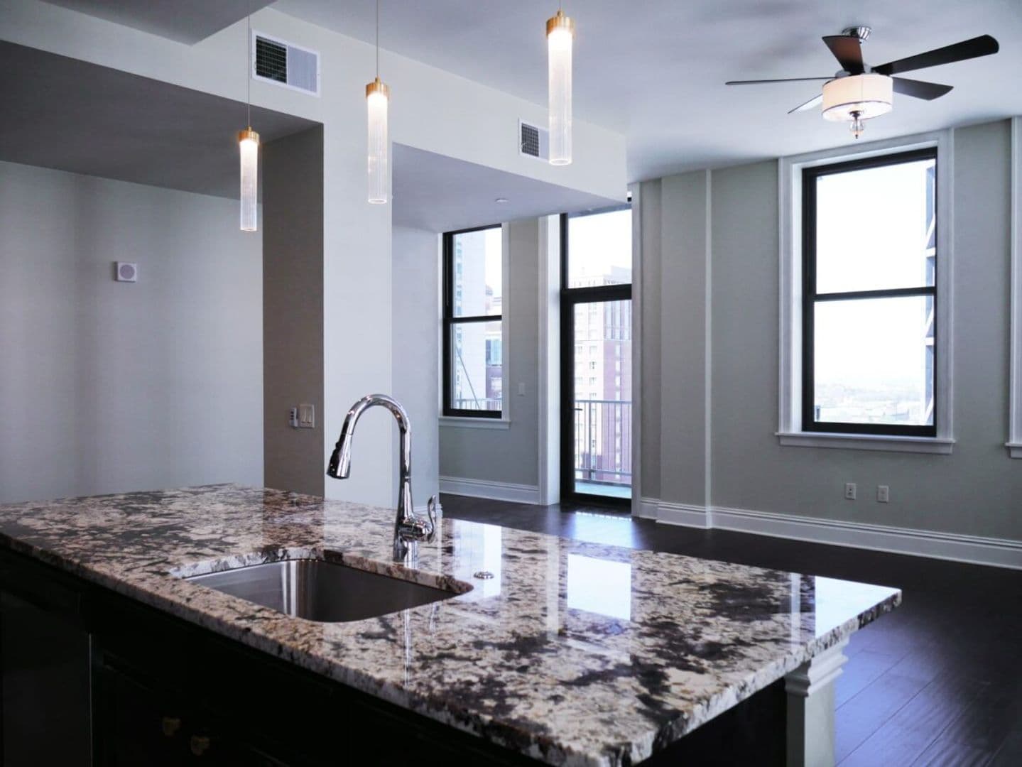 St. Louis Apartment: 705 Olive Street