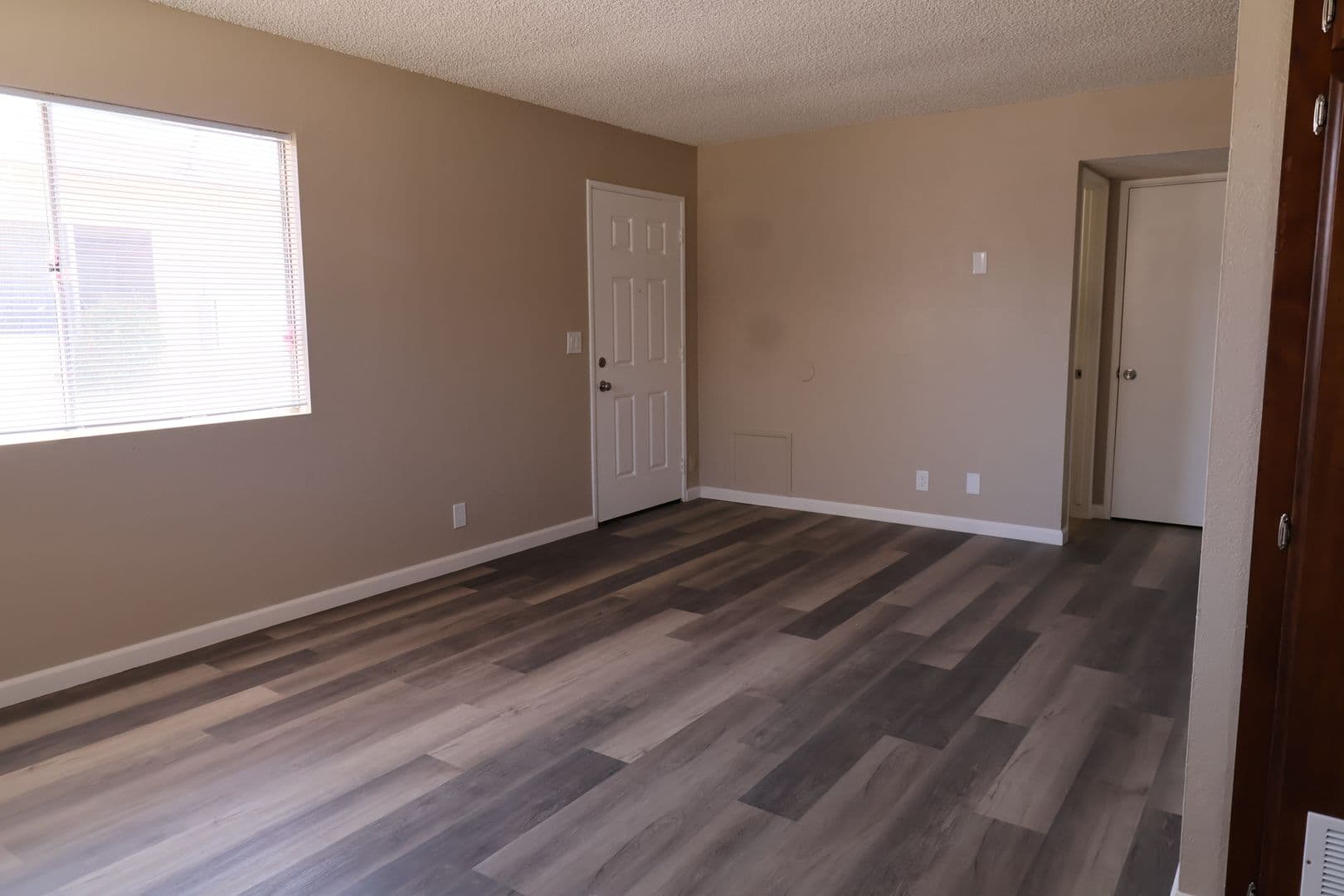 Ridgecrest Apartment: 430 W Moyer Ave