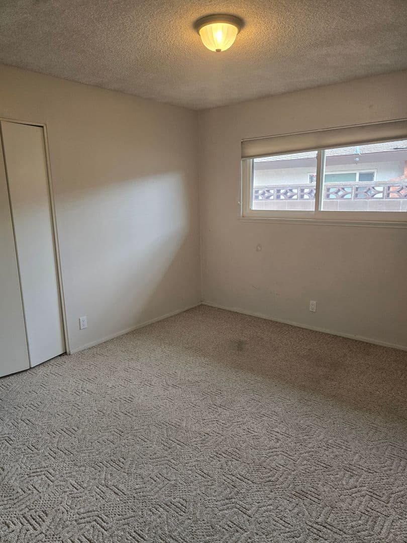 Ridgecrest House: 818 Sherri St
