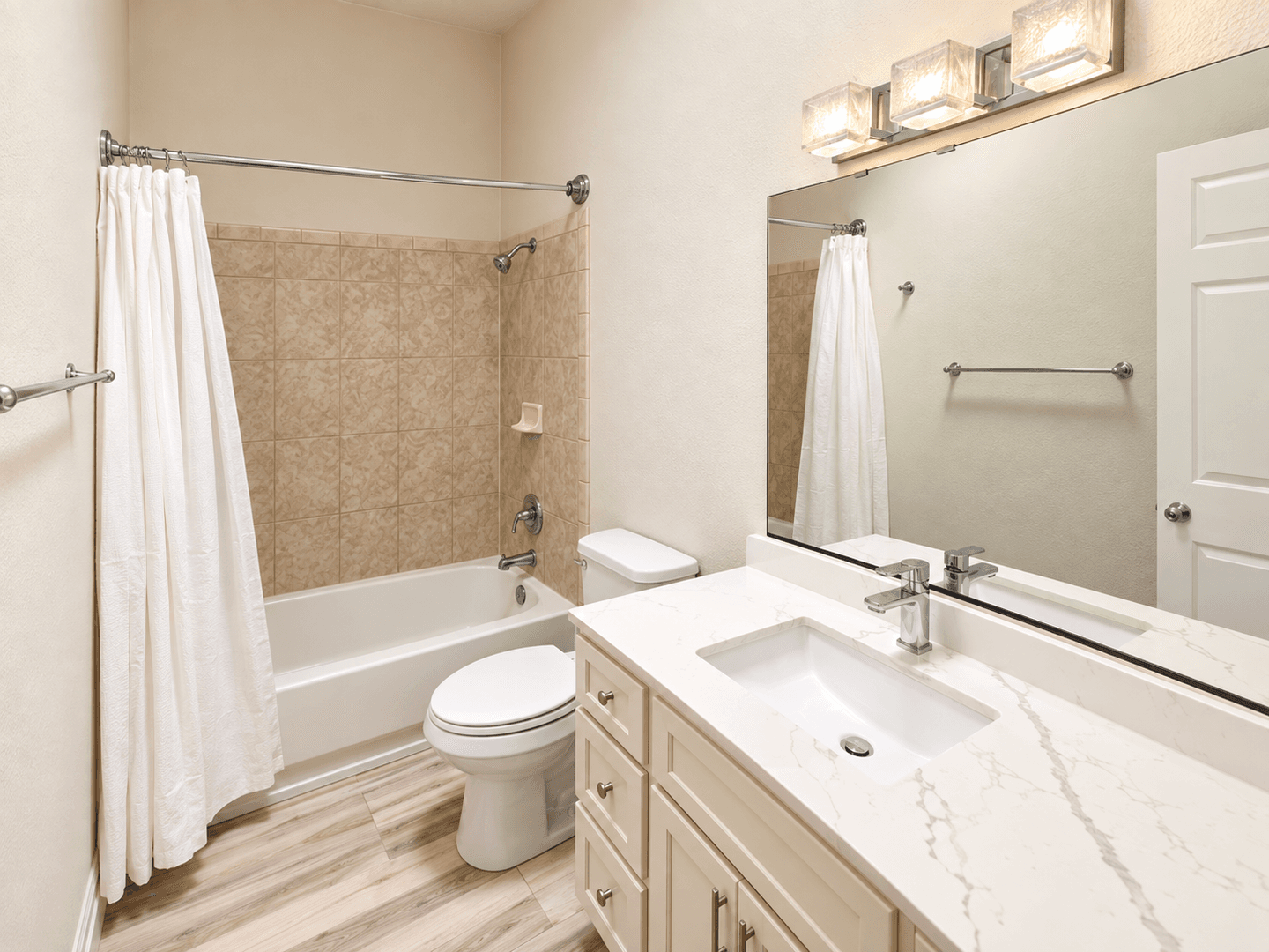 Bakersfield Condo: 4600 Beechwood Street #68