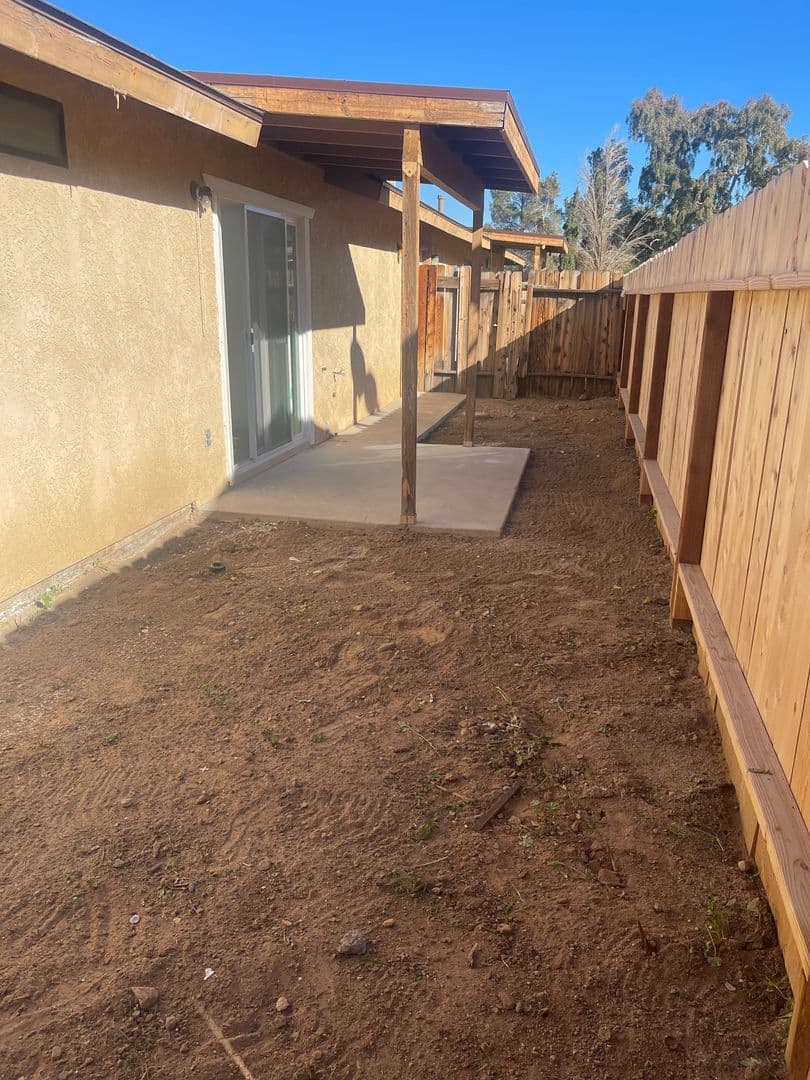 Ridgecrest Apartment: 1617 N Erwin St