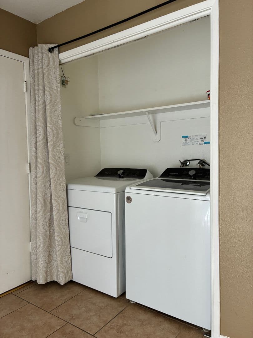 Ridgecrest Apartment: 125 Parkview Ave