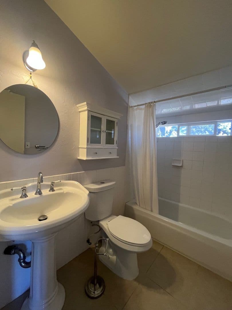 Tehachapi House: 26521 Brian Pl