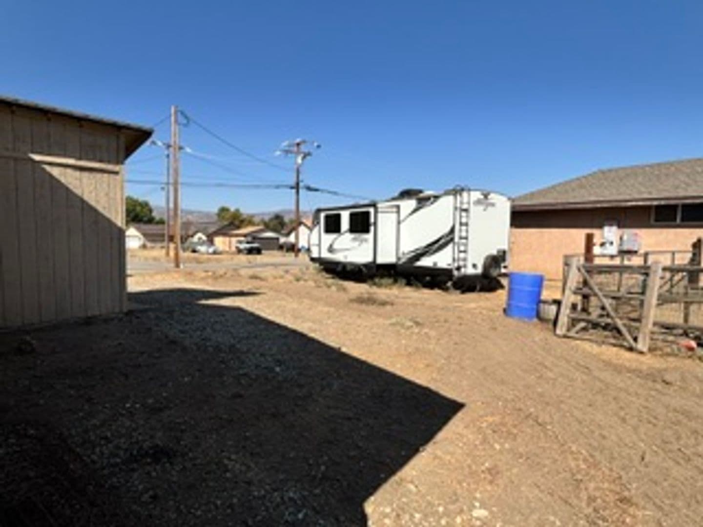 Tehachapi House: 17861 Tanforan Drive
