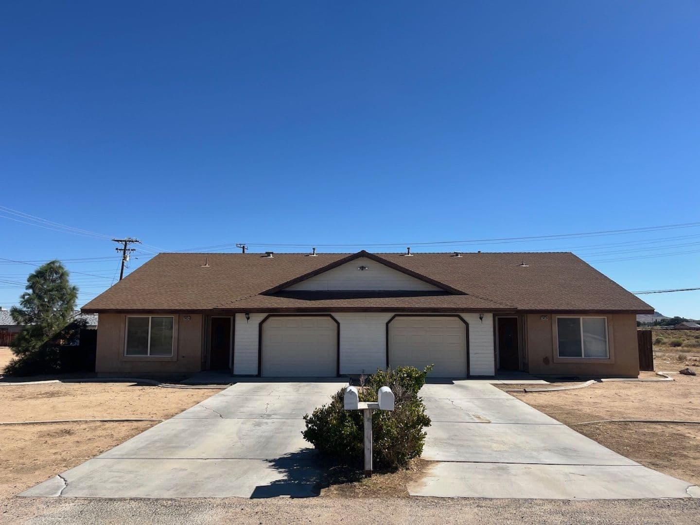 California City Apartment: 21412 Corwin St.