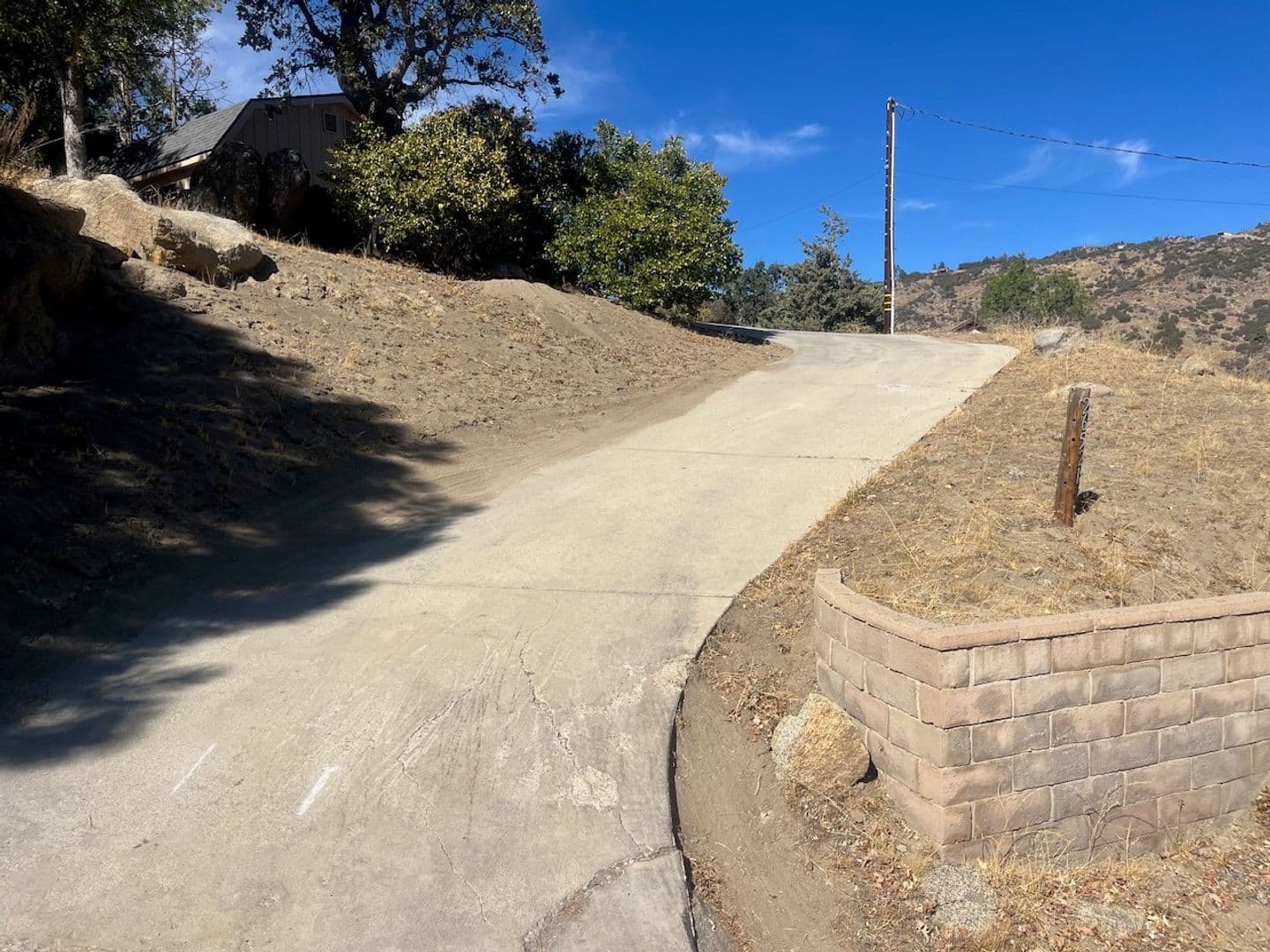 Tehachapi House: 26521 Brian Pl