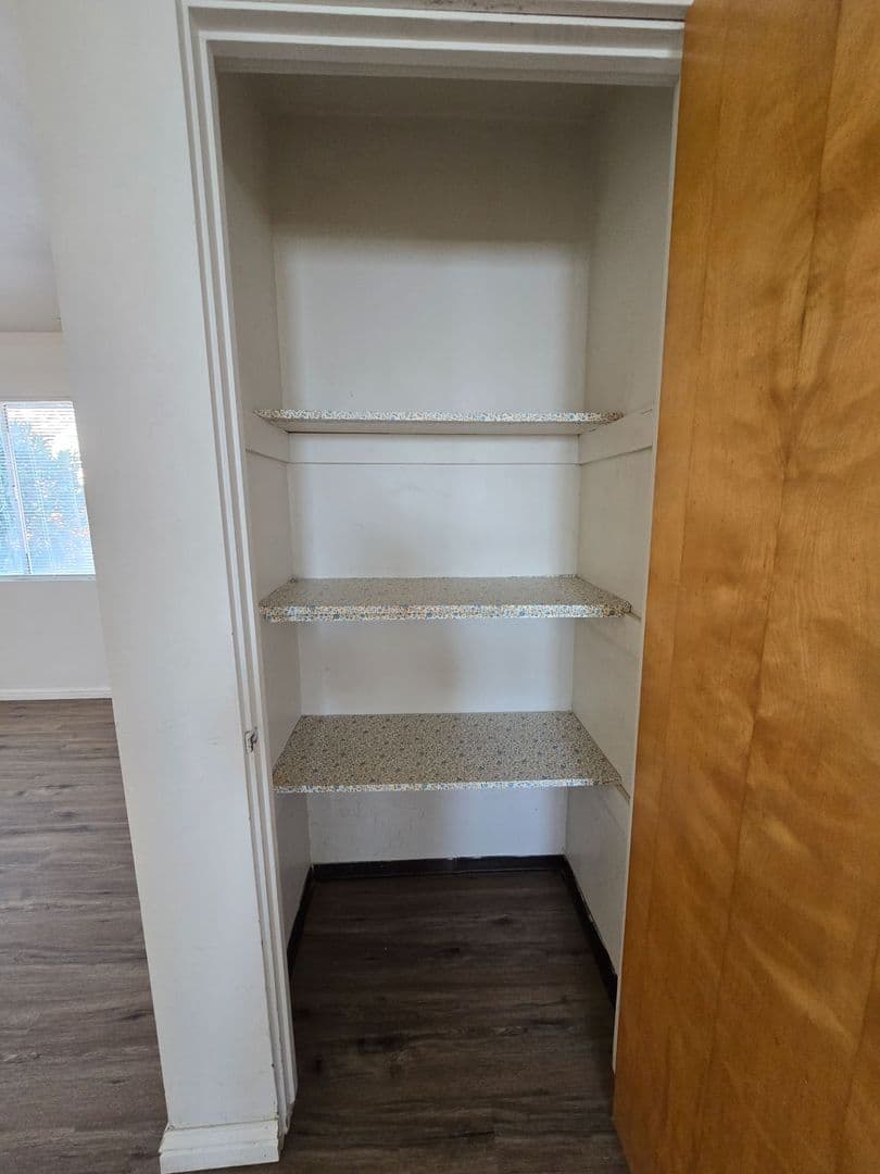 Ridgecrest Apartment: 1300 E Church Ave