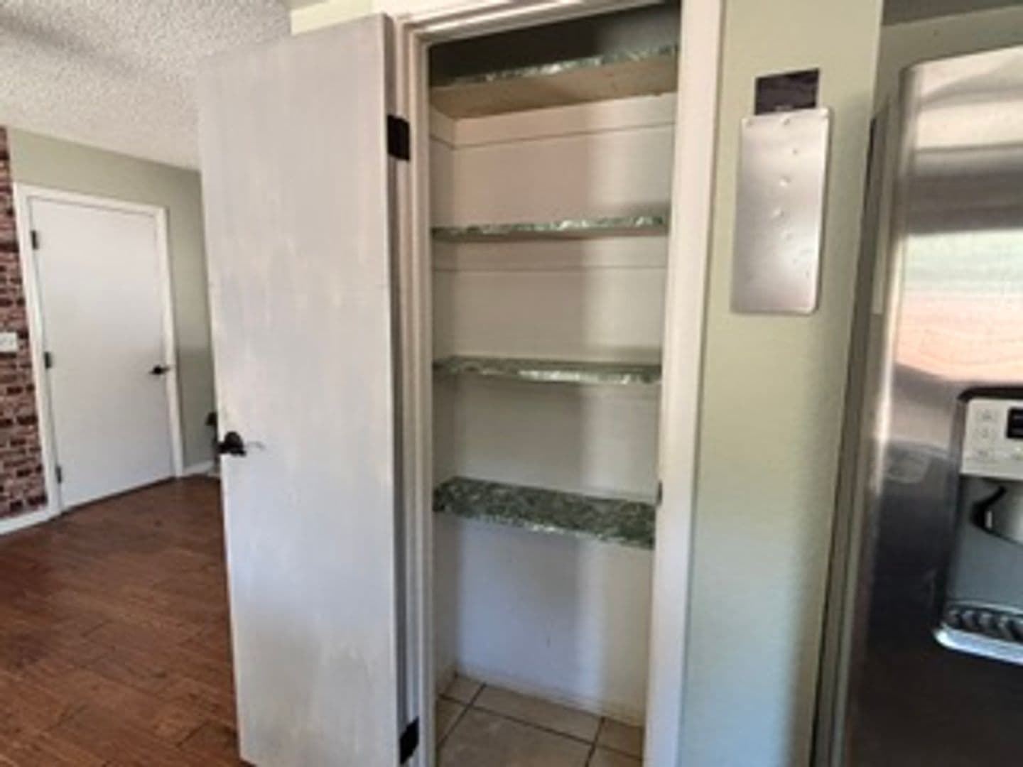 Tehachapi House: 17861 Tanforan Drive