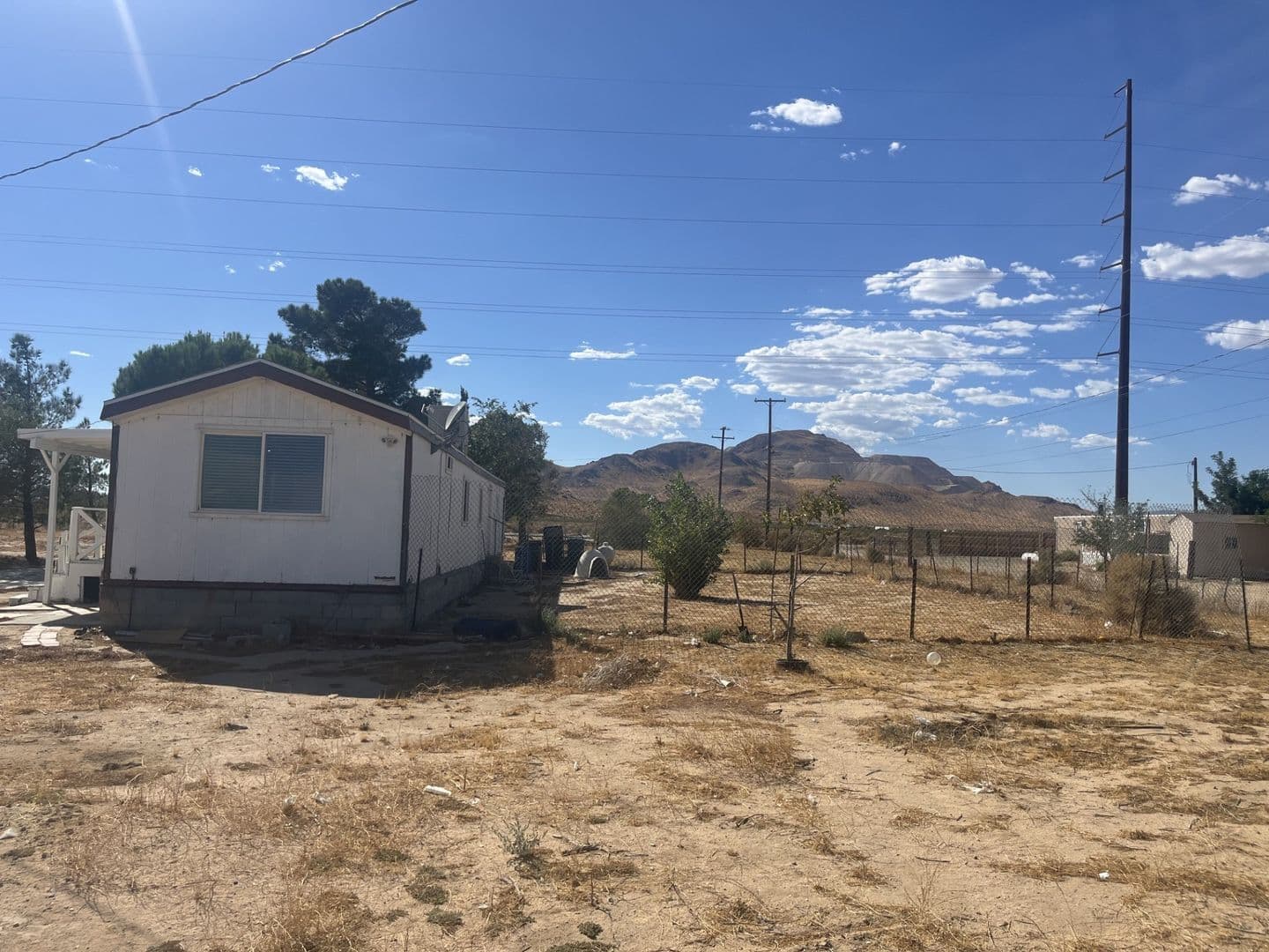 Mojave House: 10348 Lone Butte Rd