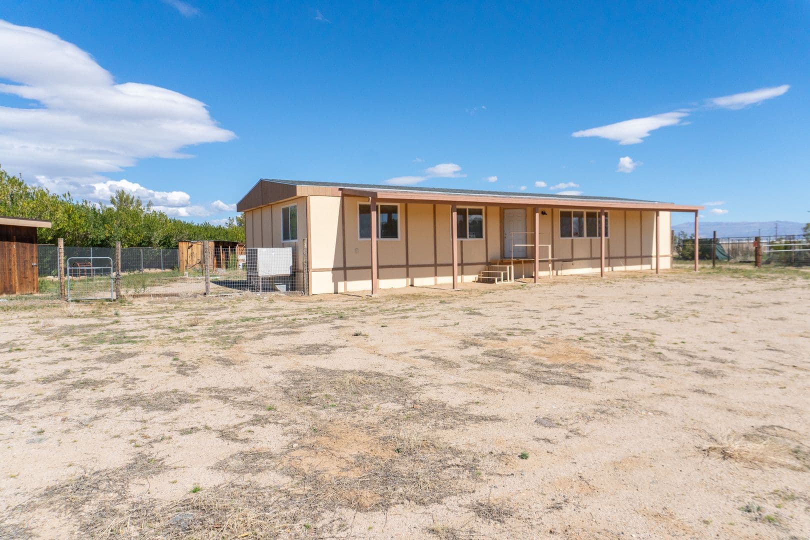 Ridgecrest House: 1610 Perdew ave