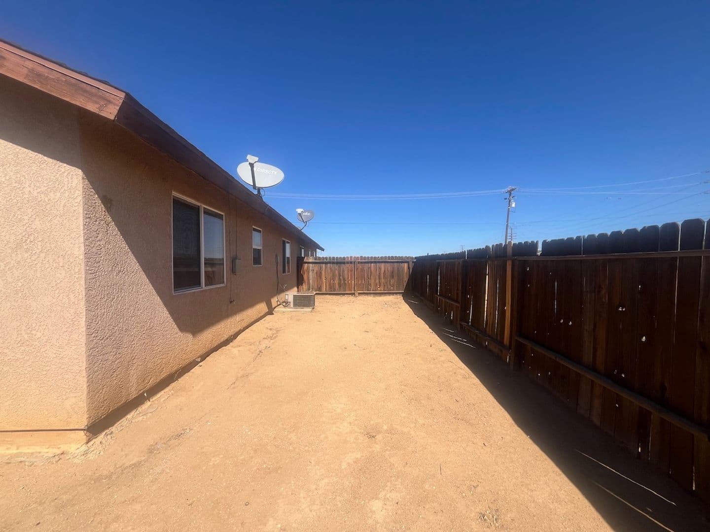California City Apartment: 21412 Corwin St.
