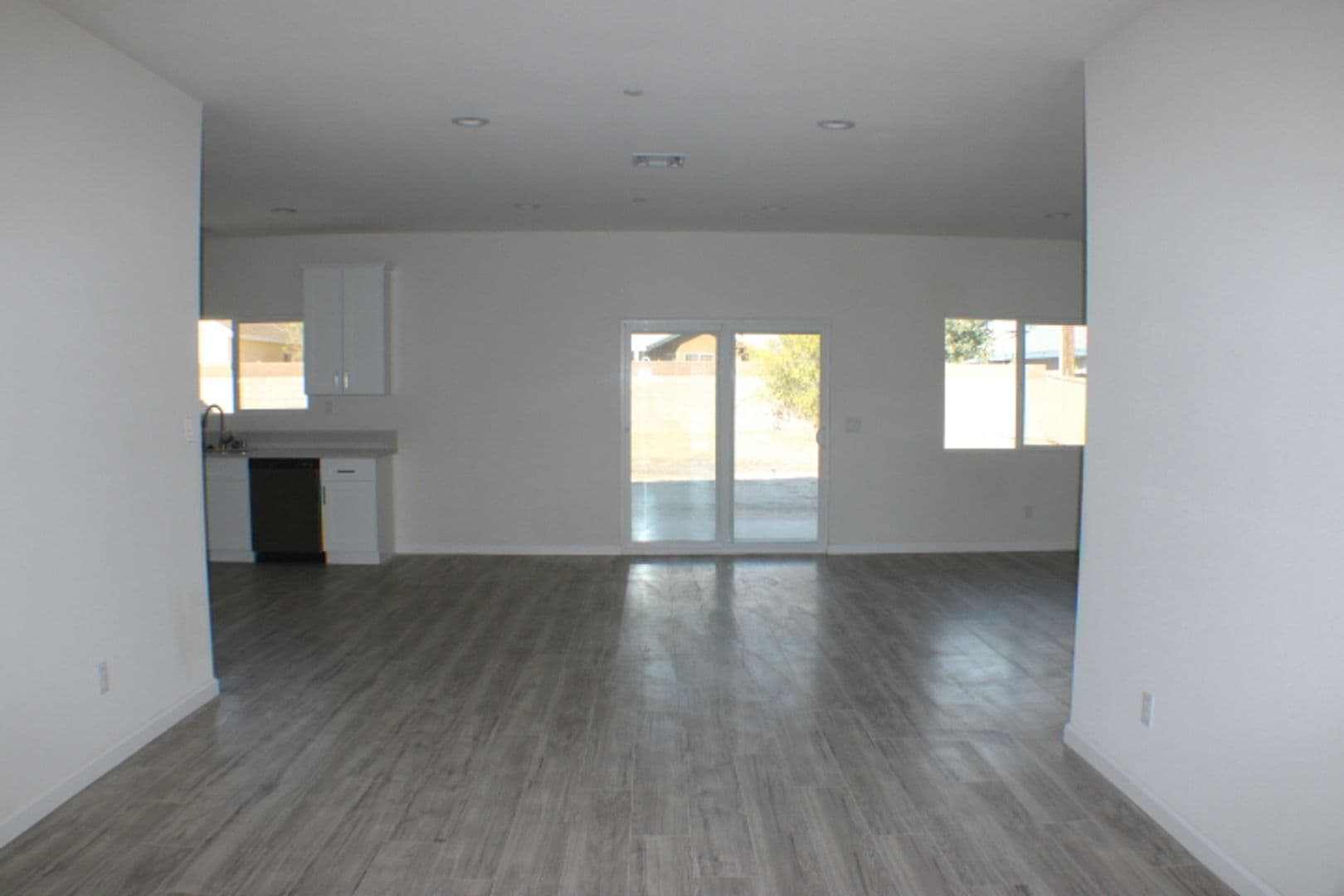 California City House: 7820 Bay Avenue