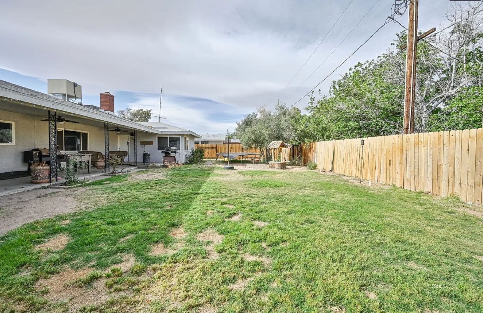 Ridgecrest House: 218 S Primrose Street