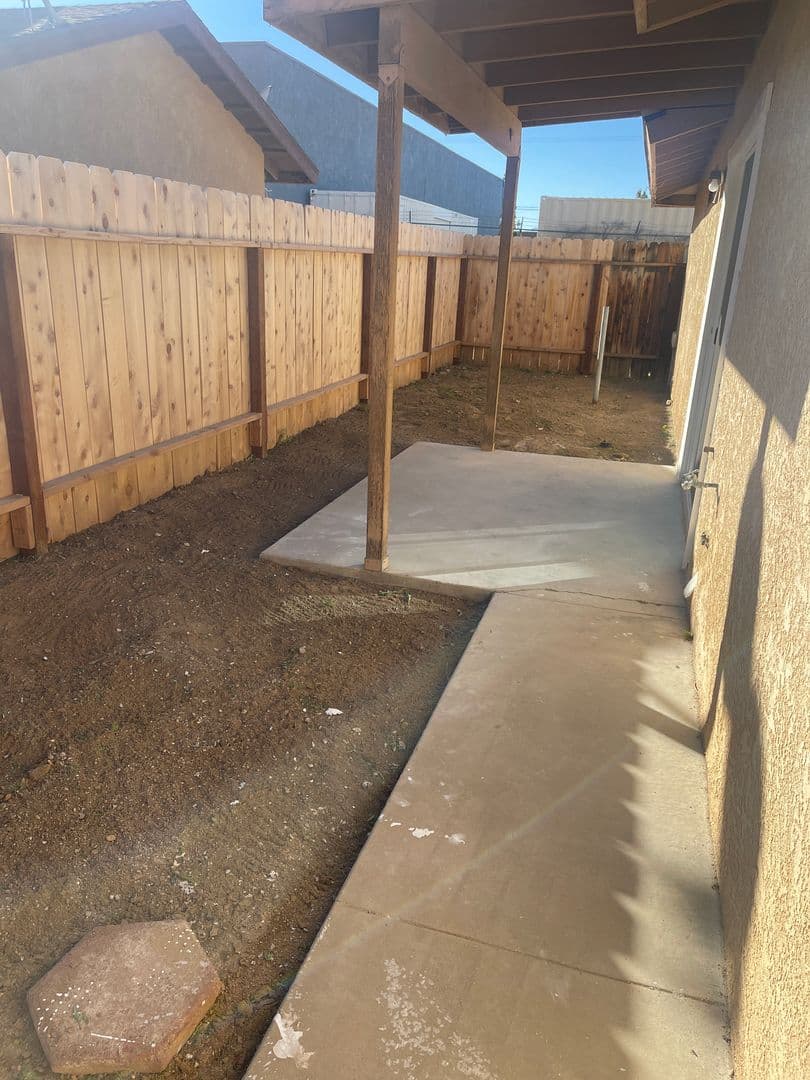 Ridgecrest Apartment: 1617 N Erwin St