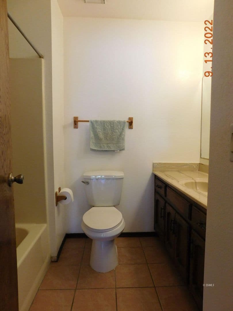 Ridgecrest House: 330 E Wilson Ave