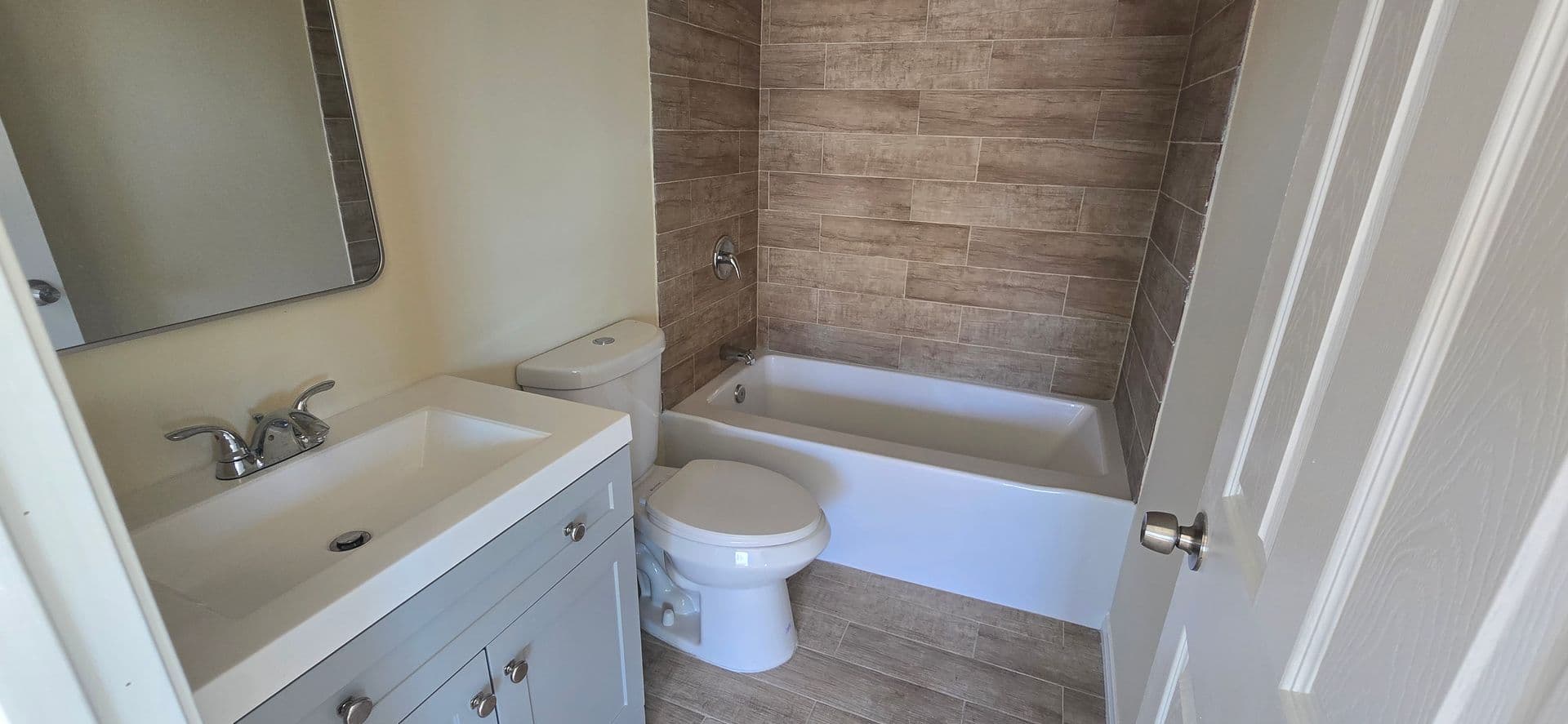 Trona House: 13366 Verbena St