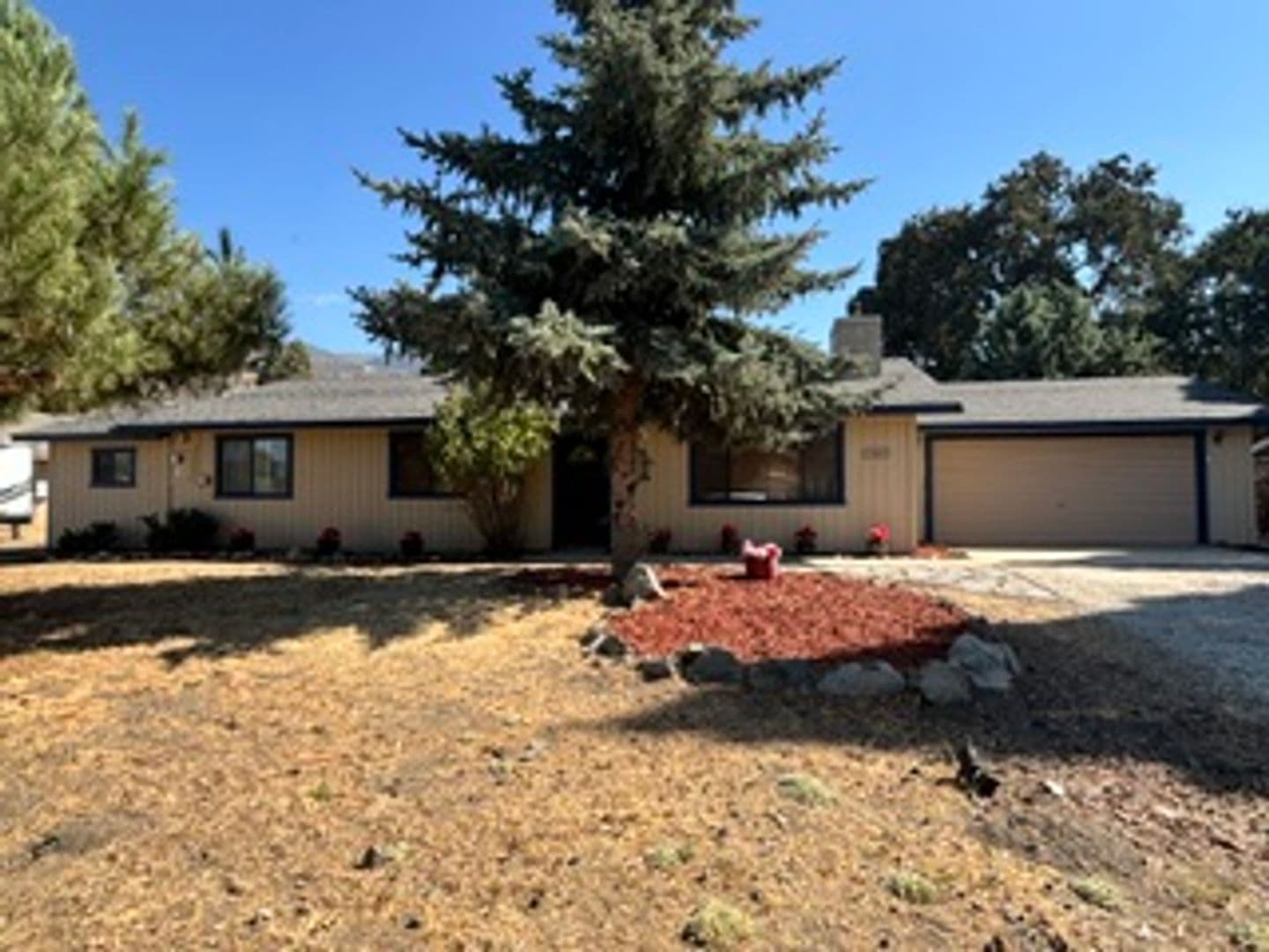 Tehachapi House: 17861 Tanforan Drive