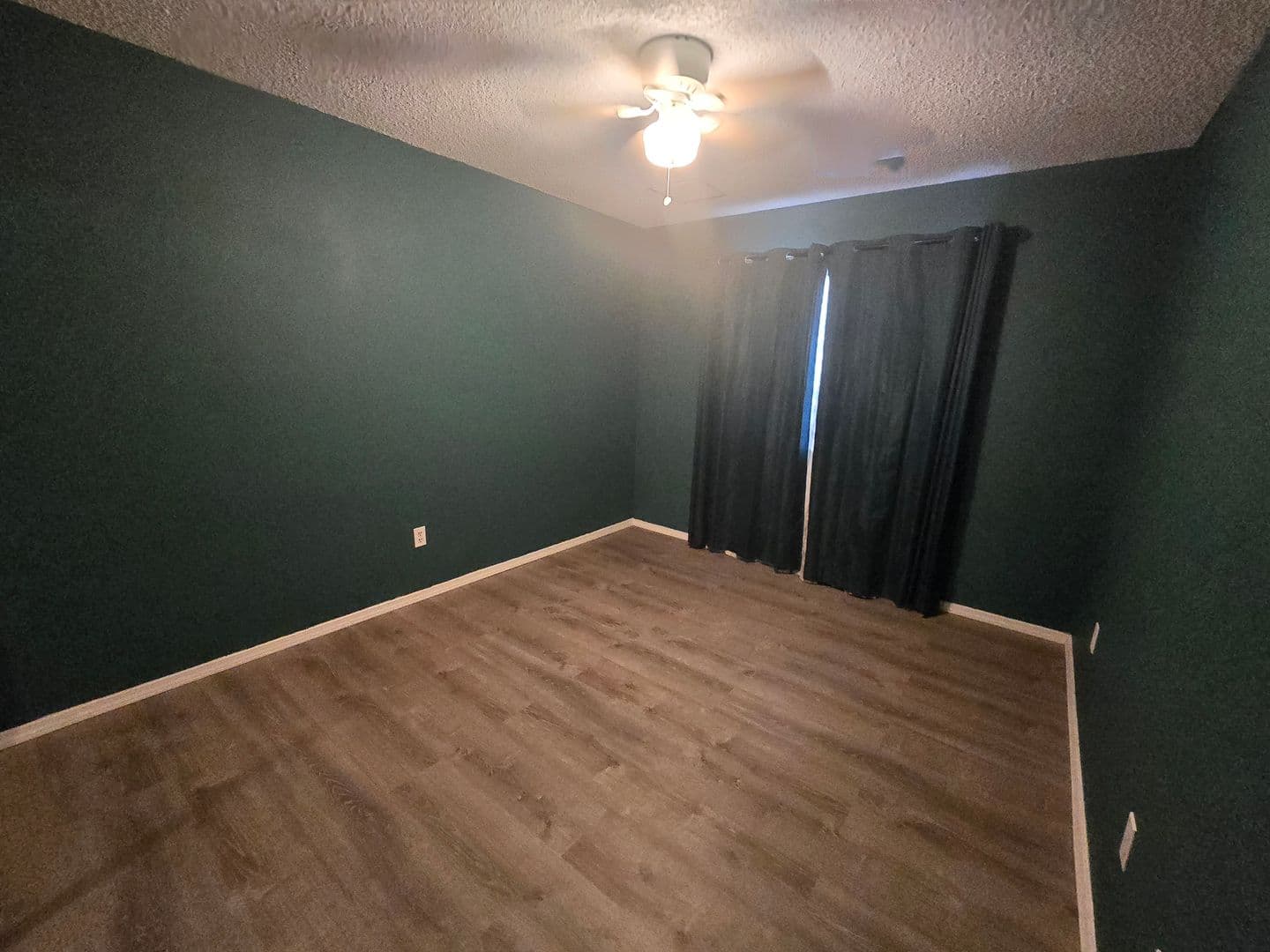 Ridgecrest House: 930 Conejo Ave