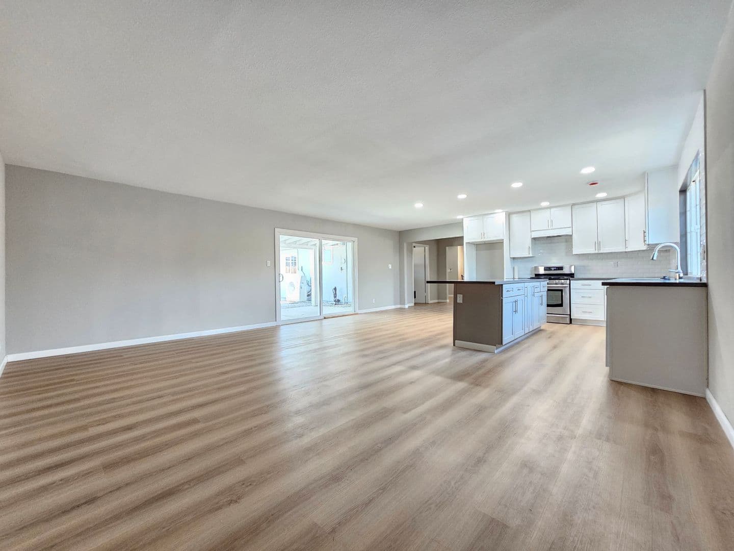 Ridgecrest House: 225 N Helena St
