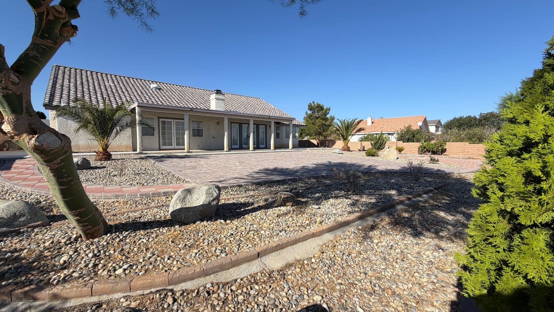 Ridgecrest House: 136 W Cielo Ave
