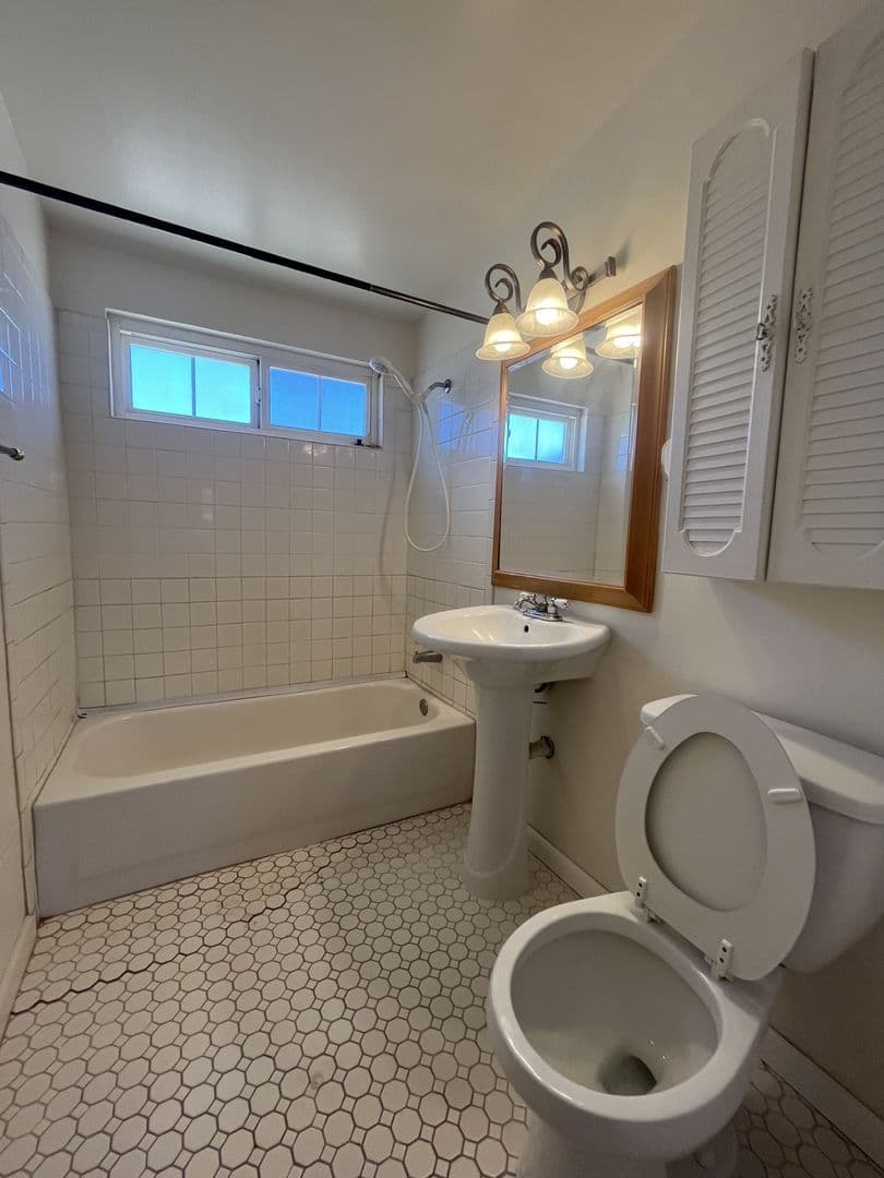 California City House: 8736 Aspen Ave