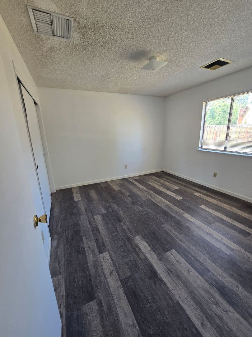 Ridgecrest House: 932 Kinnett Ave