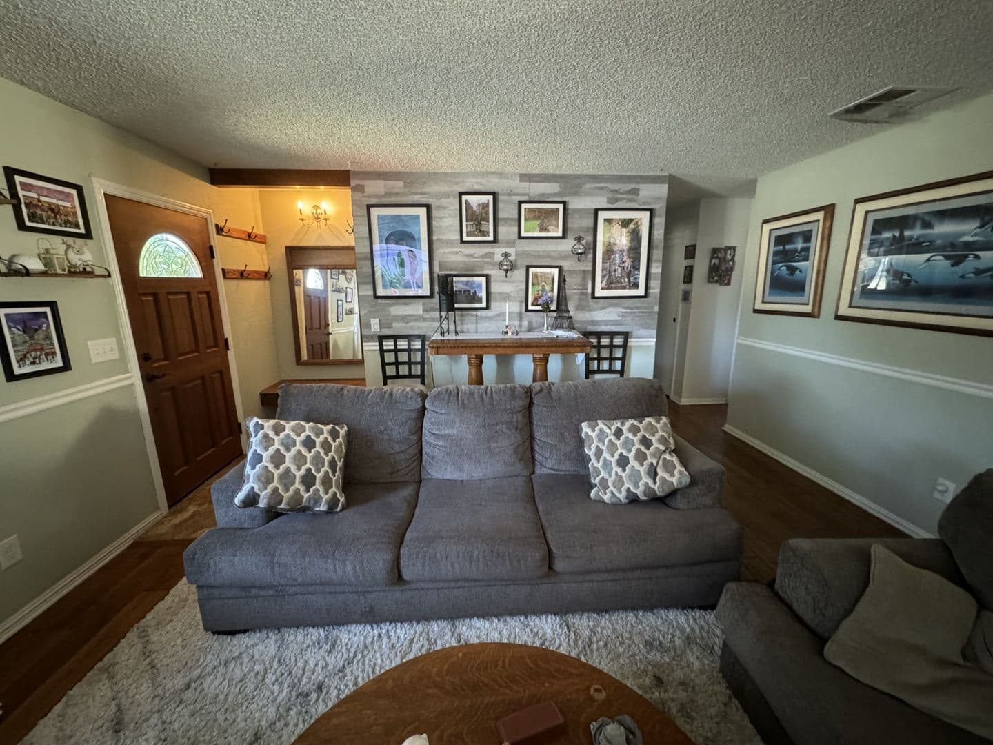 Tehachapi House: 17861 Tanforan Drive