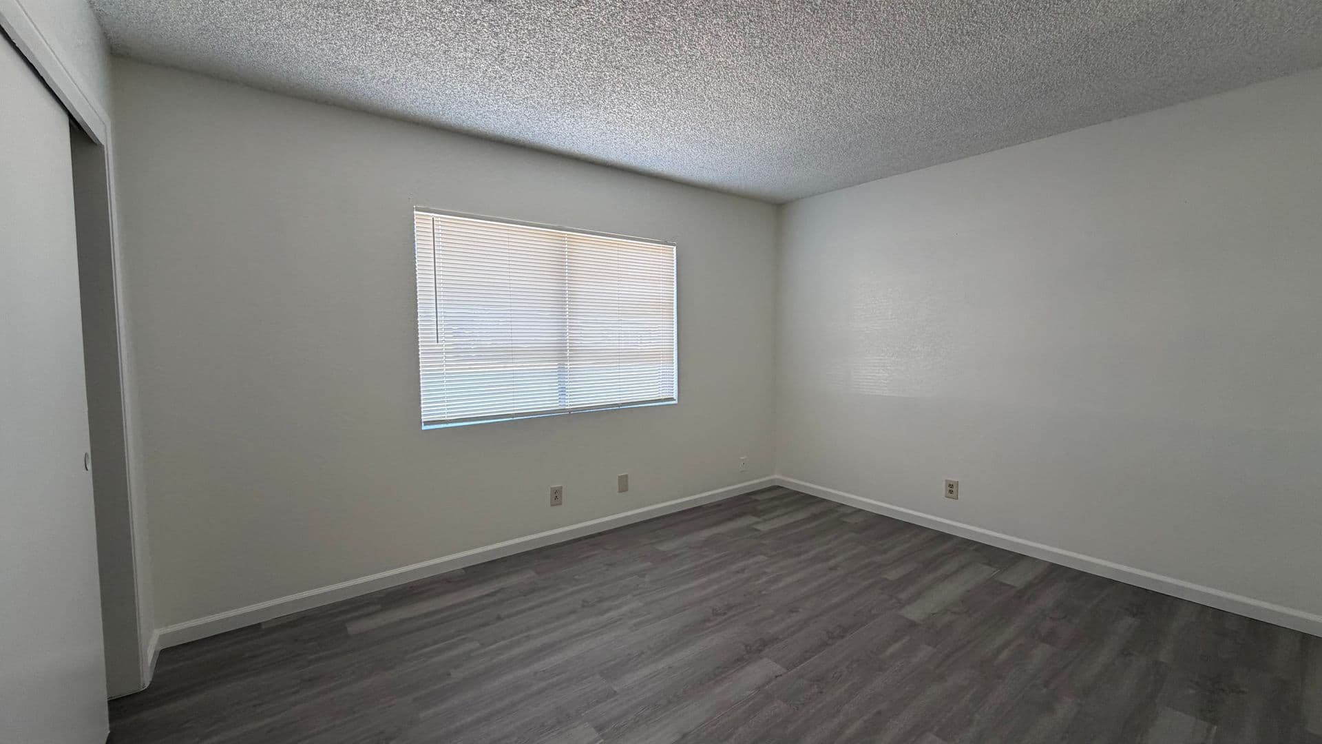 Ridgecrest Apartment: 141 W Upjohn Ave-100's